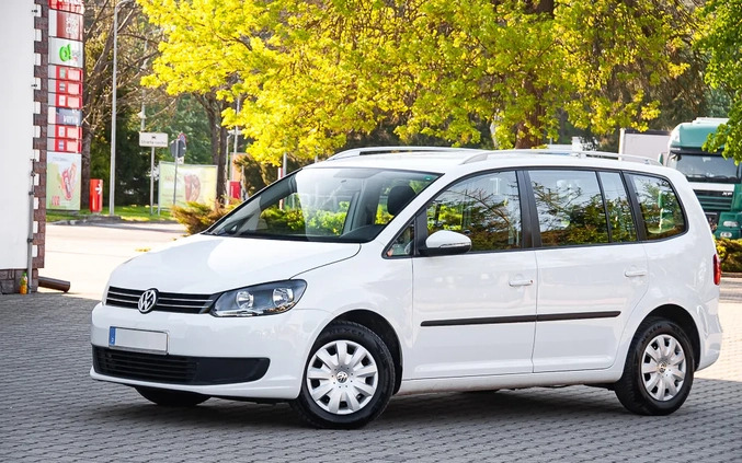 Volkswagen Touran cena 32900 przebieg: 204000, rok produkcji 2013 z Dobra małe 631